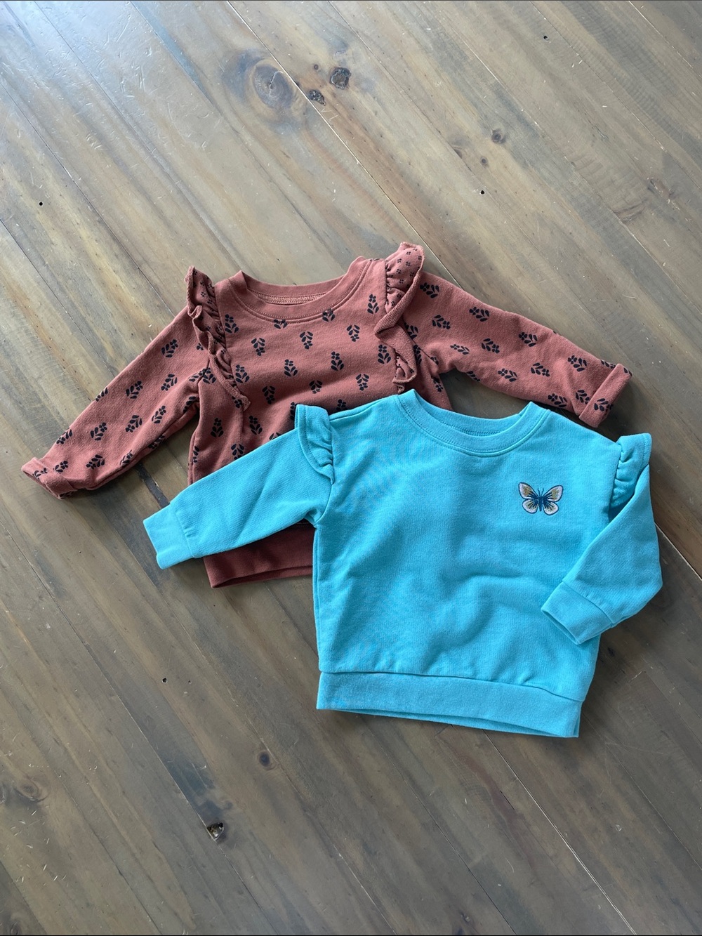 Carter’s Sweatshirts 3-6M